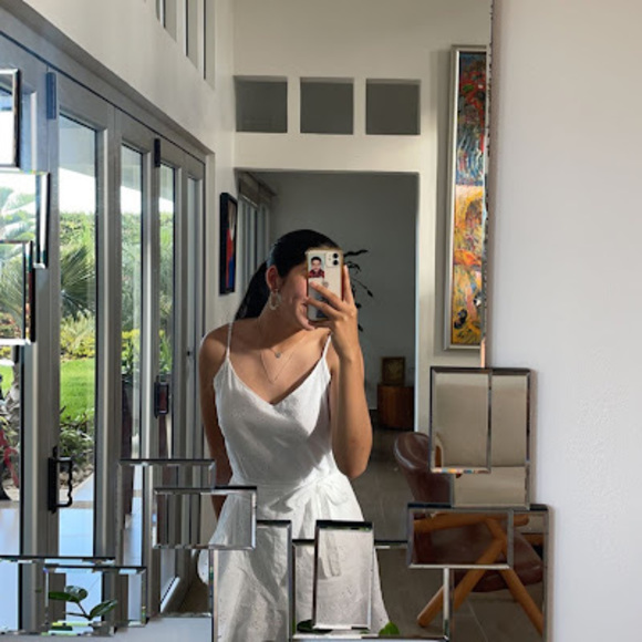 Meet your Posher, Camila - Picture 1 of 1